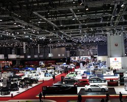 В Женеве открылся международный автосалон