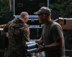 Внутри ночного наступления под Бахмутом: CNN показал продвижение бойцов ВСУ