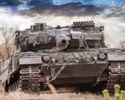 В день вторжения: Польша сегодня отправит танки Leopard 2 в Украину, — СМИ