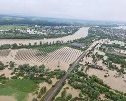Потоп на Западной Украине: Венгрия направит инженерный батальон "Тиса"