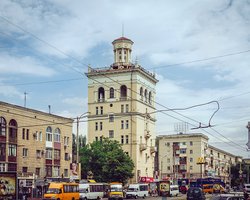 Осень Заречной улицы. Где в Запорожье увидеть уникальный заповедник советской архитектуры