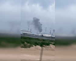 Іран ударив по найбільшому НПЗ в Ізраїлі: в місті стався блекаут (відео)