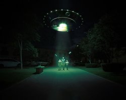 Архів про НЛО на 3,8 млн файлів зник після його оприлюднення Трампом