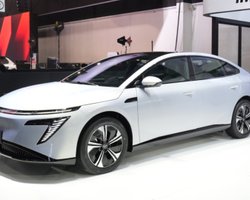 Primera повертається: Nissan відродив недорогу сімейну модель 90-х (фото)