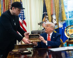 Сварка з Трампом: Маск може підтримати демократів та "знищити" Республіканську партію, — ЗМІ