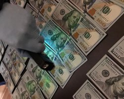 СБУ поймала подполковника полиции на систематических взятках от предпринимателей