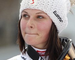 Олимпийской чемпионкой в супергиганте стала австрийская горнолыжница 