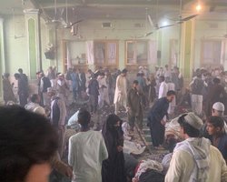 В Афганистане террорист-смертник подорвался в мечети: погибли десятки людей (видео)