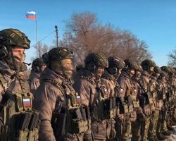 Должны воевать до конца: Россия перестала освобождать со службы завербованных заключенных