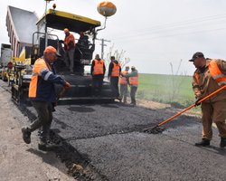 "Большая стройка" 2022. Сколько тратят на дороги и кто хочет ввозить в страну битум без пошлины