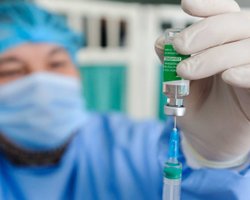 10 вопросов о вакцинации. Что нужно знать о прививках от COVID-19 накануне новой волны