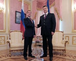 Янукович поедет к Медведеву 26 ноября