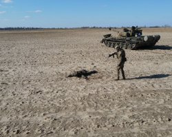 Российский солдат сдал ВСУ свой танк за вознаграждение, - советник главы МВД