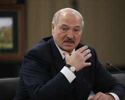 "Работаем вместе": Лукашенко рассказал, дадут ли "вагнеровцам" доступ к ядерному оружию