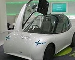 Японцы построили электромобиль стоимостью 865 тыс. долл