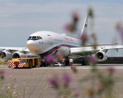 В Ереван прилетал российский спецборт. Пресс-секретарь Путина "ничего не знает"