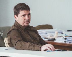 "Стендап-комики": у Зеленского высмеяли реакцию Минобороны РФ на атаку по Крыму