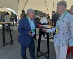 "С Трухановым будет конкурировать сложно". Комик Олег Филимонов стал кандидатом в мэры Одессы от "Слуги народа"