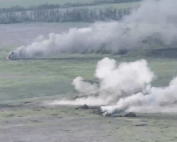 ЗС РФ активізувалися біля ще одного села під Бахмутом та наступали "танком-будкою" (відео)