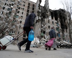 22 тисячі жертв: Путіна звинуватили в "голодоморі" під час облоги Маріуполя, — Guardian