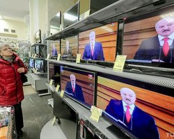 С белорусского ТВ уволились трое ведущих