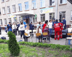 В Харькове после распыления газа в школе госпитализировали 15 учеников