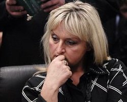 Супруга Луценко просит назначить ее мужу наказание, не связанное с лишением свободы