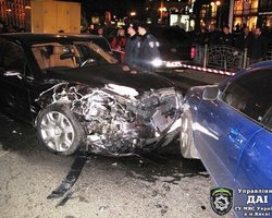 За ДТП в миллион долларов на Крещатике могут наказать регулировщика, - СМИ