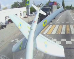 Дрон Ram-2x ЗСУ влаштував "дабл страйк" у Кадіївці: дістав танк за 60 км (відео)