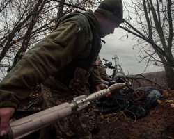 "Окупанти тікають": перед відступом із Херсона ЗС РФ зруйнували всі мости