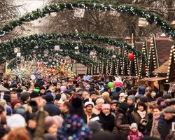 Посетители показали до отказа забитый ресторан во Львове во время локдауна (видео)