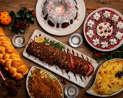 Главные запреты новогоднего стола: как не разозлить Красную Огненную Лошадь