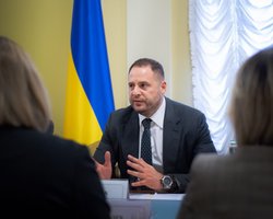 Выход Украины из "Минска" приведет к катастрофическим последствиям, − Ермак