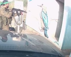 Зловив 7 гранат, але 8-ма його вбила: герой урятував десятки людей під час атаки ХАМАС, — ЗМІ (відео)