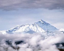В одному з найнебезпечніших місць на Землі знизилася смертність: що змінилося на горі