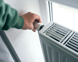 С каждым обстрелом будет все хуже: хватит ли Украине газа на отопительный сезон