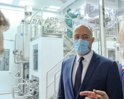 Если эффективность китайской вакцины будет ниже 70%, Украине вернут деньги, - Степанов