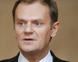 Самолет Качиньского мог разбиться на 15 минут раньше, - Туск