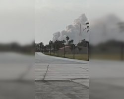 Іран вдарив "Шахедами" по найбільшому нафтопереробному заводу ARAMCO в Саудівській Аравії (відео)