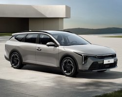 Kia представила стильное и недорогое семейное авто с большим багажником (фото)
