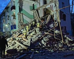 "Обвалився під'їзд": нафтопереробний завод в Сизрані атакували дрони (відео)