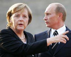 Путин предлагал Меркель поступить с Украиной, как с Чечней, - СМИ