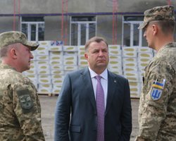 Будущих военных ВСУ на Донбассе "мотивируют" премией в размере 3 тыс. гривен