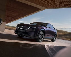 Mazda показала высокотехнологичного и недорогого соперника Tesla Model Y для Европы (фото)