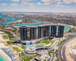 Дубай для економних: новий курорт, куди "хлинули" туристи зі всього світу