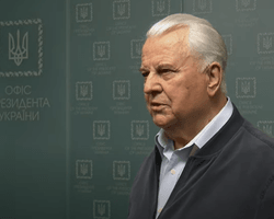 Кравчук согласился возглавить украинскую делегацию в ТКГ