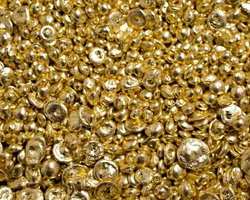 Укрепление доллара будет сдерживать рост цены золота, - аналитики