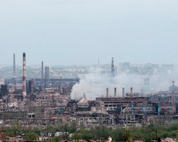 Окупанти у Маріуполі передумали зносити завод "Азовсталь"