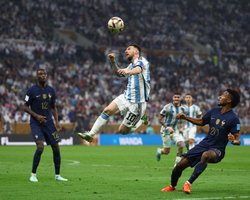 Аргентина обыграла Францию в финале ЧМ-2022: Месси повторил достижение Марадоны (видео)