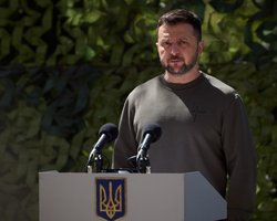 Наступним президентом України буде Зеленський, — Кулеба